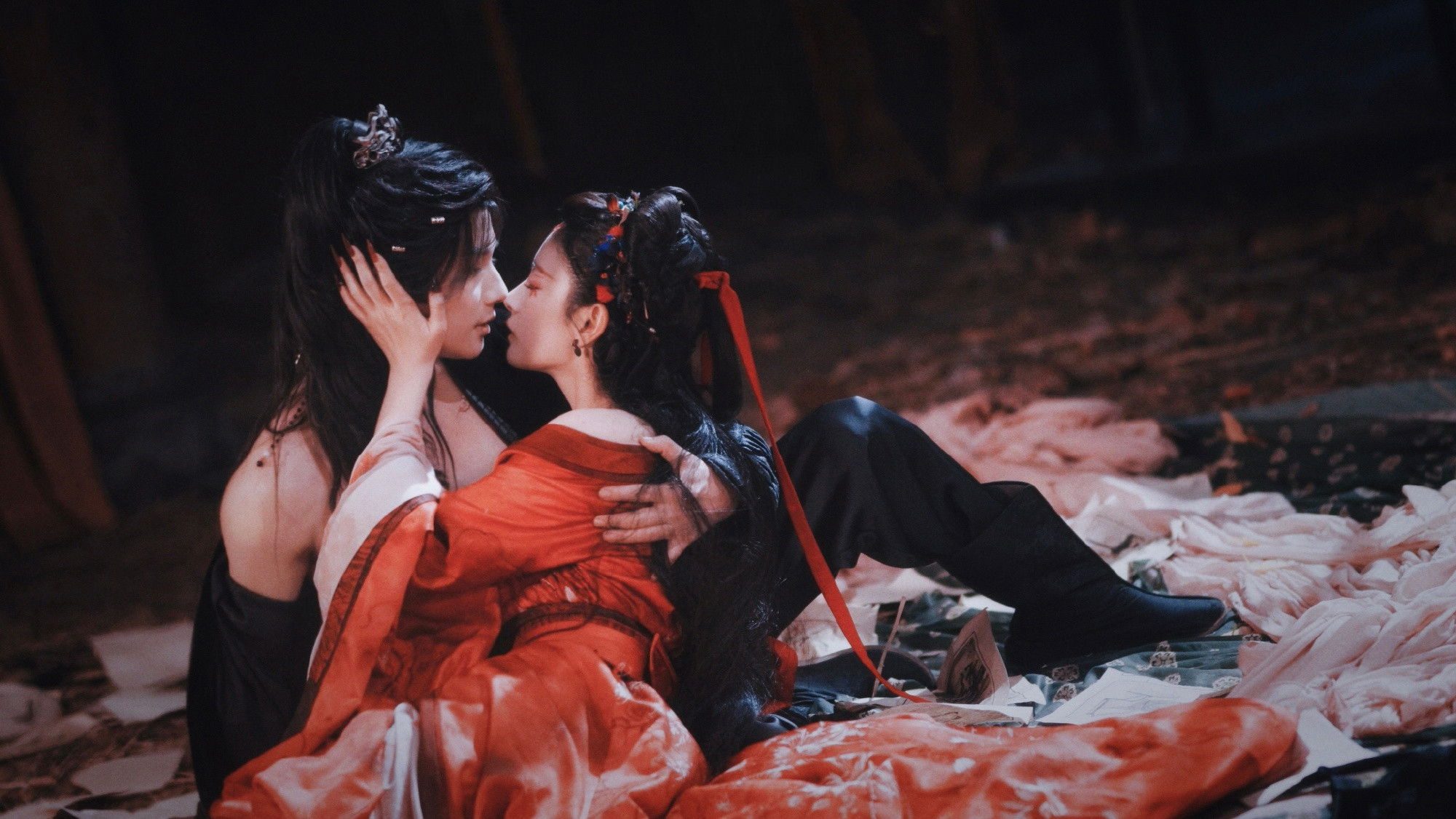 Gieo Hồng Đậu Nơi Đuôi Mày Nàng